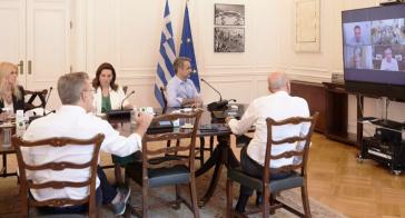 Σύσκεψη στο Μαξίμου για τη Ρόδο: Οι ενέργειες για τη στήριξη του τουρισμού