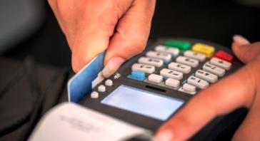 Ανατροπές στις e-αποδείξεις - Τι αλλάζει στα κίνητρα