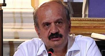 Σύρος: Ο Γιάννης Δεκαβάλλας για την απώλεια του καθολικού Επισκόπου, Φραγκίσκου Παπαμανώλη