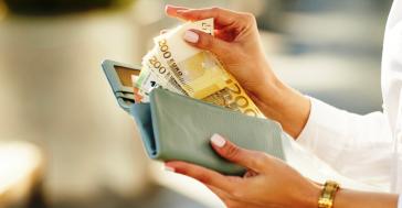 Οι γυναίκες στην ΕΕ αμείβονται κατά 13% λιγότερο από τους άνδρες για την ίδια εργασία