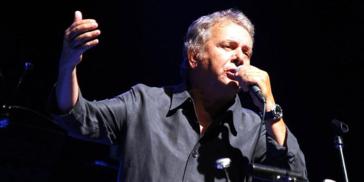 “Από την Ελευσίνα στη Σύρο”