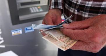 Οι 10 αλλαγές που έρχονται το 2024 σε συντάξεις, εισφορές και όρια ηλικίας