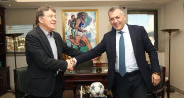 H αύρα του στρατηγού Ότο «πλημμύρισε» το Υπουργείο Αθλητισμού