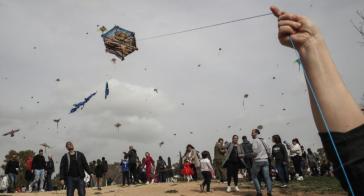 Καθαρά Δευτέρα: Με σύμμαχο τον καλό καιρό τα κούλουμα - Πώς θα ταξιδέψουν οι εκδρομείς