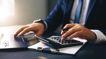 Νέα παράθυρα για όσους έχασαν τις ρυθμίσεις οφειλών προς την εφορία