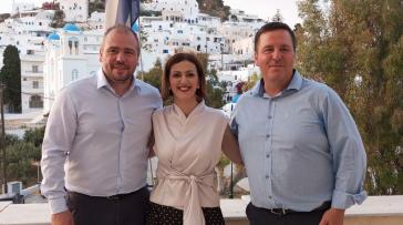 Στην Ίο ο Φίλιππος Φόρτωμας με την Ειρήνη Αγαπηδάκη