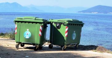 Τήνος: Πέταξαν γάτα στα σκουπίδια και συνελήφθησαν