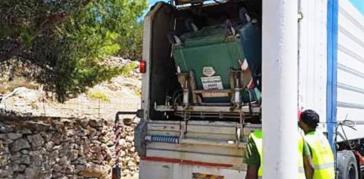 Εμπόδια και υπερπροσπάθεια για την καθαριότητα στη Σύρο 