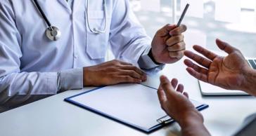 «Ανακωχή» προς το παρόν για Γεωργιάδη και ιδιώτες γιατρούς