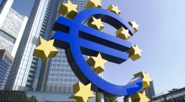 Στο 3,5% μειώνει τα επιτόκια η ΕΚΤ