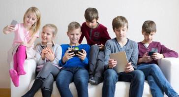 Οι προκλήσεις της εκπαίδευσης στον αιώνα του εθισμού των εφήβων στα social media