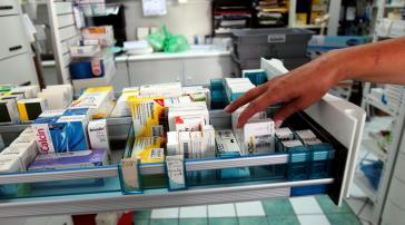 Φαρμακοποιοί καταγγέλλουν καθυστερήσεις πληρωμών για τους εμβολιασμούς - Τι  απαντά ο ΕΟΠΥΥ