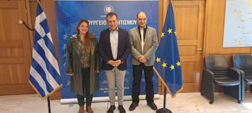 Πάρος: Συνάντηση με Βρούτση για την υλοποίηση γηπέδου ποδοσφαίρου στη Νάουσα