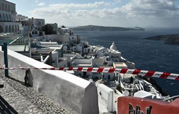 Σαντορίνη: Νέα σεισμική δόνηση 4,9 Ρίχτερ - Ακολούθησαν αλλεπάλληλοι σεισμοί