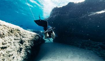 Ίος: Εξερευνώντας τη φυσική της ομορφιά με πεζοπορικές διαδρομές και καταδύσεις