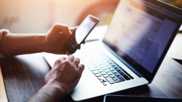 POS: Πώς οι ψηφιακές πληρωμές «εξαφάνισαν» από την αγορά μετρητά 5,79 δισ. ευρώ