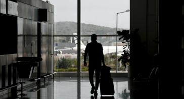 Δεν κόβουν το ταξίδι στην Ελλάδα οι Αμερικανοί