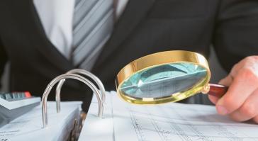 Οι Δήμοι “βάζουν χέρι” στις τραπεζικές καταθέσεις πολιτών με οφειλές