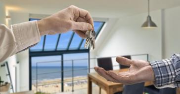 ΙΝΣΕΤΕ: Σε τροχιά ανόδου η βραχυχρόνια μίσθωση στην Ελλάδα και το 2025