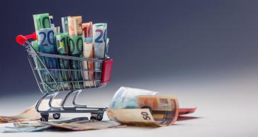 Καύσωνας ακρίβειας σε υπηρεσίες και τρόφιμα