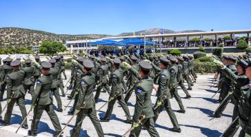 Πώς κερδίζουν από 1,5 έως 2 μισθούς τον χρόνο οι ένστολοι - Τον Οκτώβριο η πρώτη αύξηση