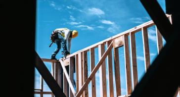 ΕΚΤ: Καταρρέουν οι συλλογικές συμβάσεις εργασίας στην Ελλάδα