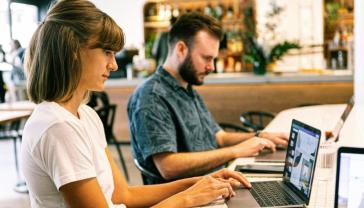 Μόλις ένας στους πέντε εργαζόμενους με συλλογική σύμβαση εργασίας