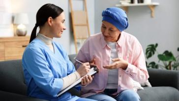 Καρκίνος: Πίσω από κάθε περιστατικό κρύβονται ιστορίες πόνου, αγάπης, δύναμης και ελπίδας