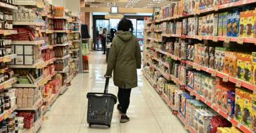 Υποχρεωτική σήμανση σε προϊόντα με μειωμένη ποσότητα και ψηφιακές καταγγελίες αλλάζουν τους ελέγχους στην αγορά