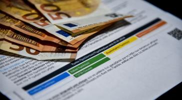 Ηλεκτρικό ρεύμα: Έρχονται μειώσεις στα «πράσινα» τιμολόγια τον Μάρτιο