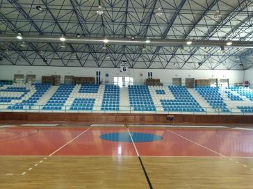 Αναβάθμιση κερκίδων στο κλειστό γυμναστήριο της Σαντορίνης 