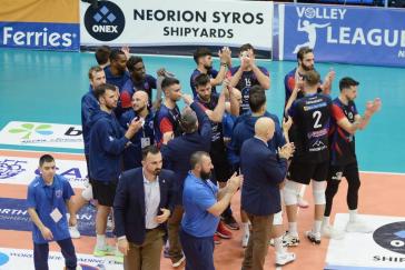 Δύο σετ μακριά από τον μεγάλο τελικό του League Cup 