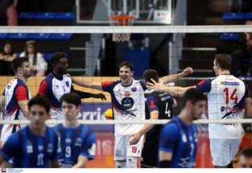 Έμεινε… ζωντανός και πάει για τη λύτρωση στο φινάλε ο Φοίνικας ONEX 