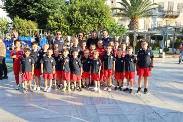 Σε οικογενειακό κλίμα έκλεισε η χρονιά για τη Σχολή Ποδοσφαίρου του Ολυμπιακού Σαντορίνης 