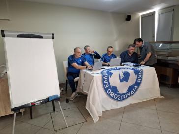 Ολοκληρώθηκε με επιτυχία η σχολή προπονητών στη Σύρο 