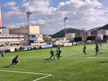 Γκολ και θέαμα από την Ελλάς Σύρου 