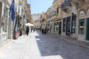 Ο Δήμος θετικός στην παράταση του ωραρίου των καταστημάτων