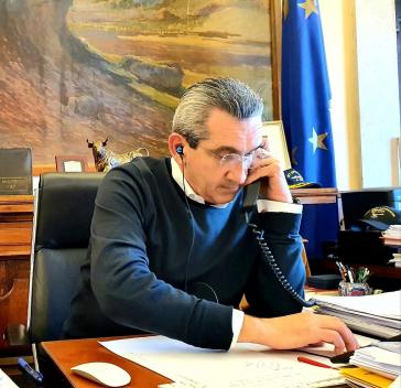 Δασικοί χάρτες και βιομηχανικές ανεμογεννήτριες, ευθεία απειλή της προοπτικής των νησιών