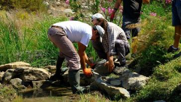 Ολοκληρώθηκε το βιωματικό εργαστήρι ξερολιθικών μικροφραγμάτων στην Πάρο