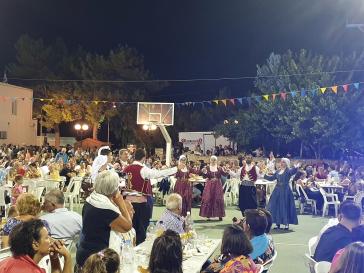 Ο χορός και το κρασί “έλιωσαν” τον Πάγο