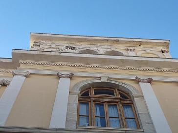 Ο Δήμαρχος Σύρου-Ερμούπολης για την ανάγκη αποκατάστασης των όψεων του δημαρχείου