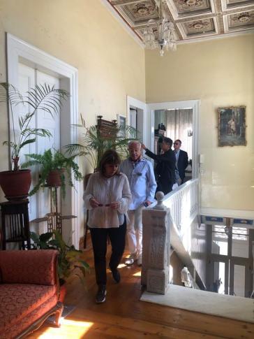 Η Κ. Σακελλαροπούλου στο αρχοντικό του Σταύρου Κοή