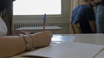 Δωρεάν τηλεφωνική υποστήριξη για τους υποψηφίους των Πανελληνίων 2026