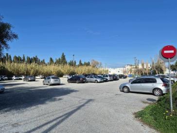 Σε ιδιώτη η διαχείριση τριών δημοτικών χώρων στάθμευσης στην Παροικία
