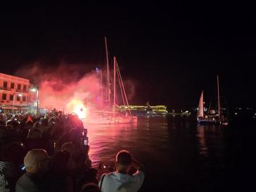 Σύρος: H ελληνική αποστολή σάλπαρε για τη Γάζα