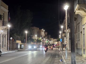 Το νησί μπαίνει σε γιορτινούς ρυθμούς