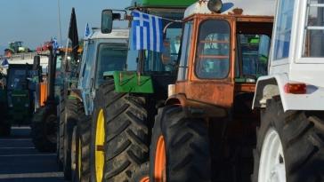 Μήνυση κατ’ αγνώστων για φθορές σε τρακτέρ αγροτών στο μπλόκο της Νίκαιας