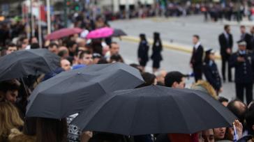 Καιρός: Ισχυροί άνεμοι, βροχές και καταιγίδες σχεδόν σε όλη τη χώρα